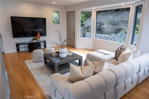$3,395,000 | 901 Summit Drive, Laguna Beach, CA 92651