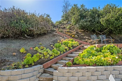 $3,395,000 | 901 Summit Drive, Laguna Beach, CA 92651