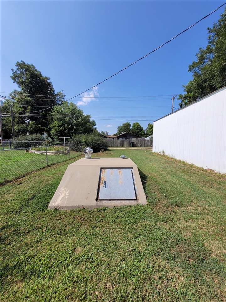 715 Locust Street Perry, OK 73077 - Photo 37 of 42 Gallery Image 37