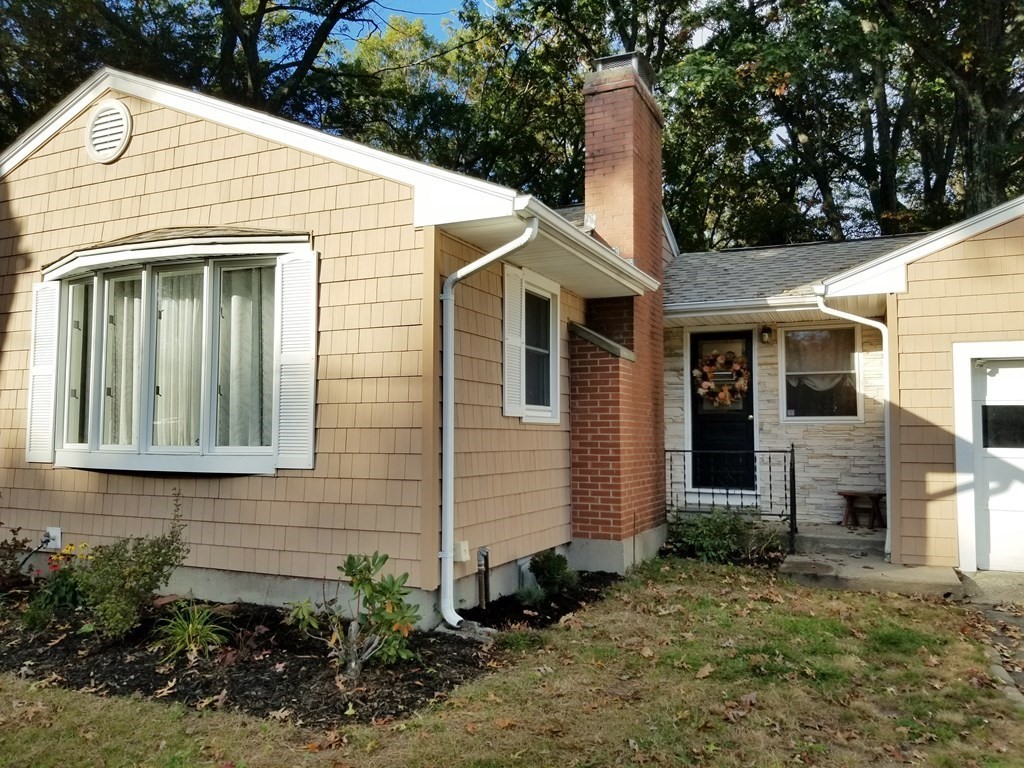 57 Rosedell Drive Westfield, MA 01085 - Photo 4 of 32 Gallery Image 4