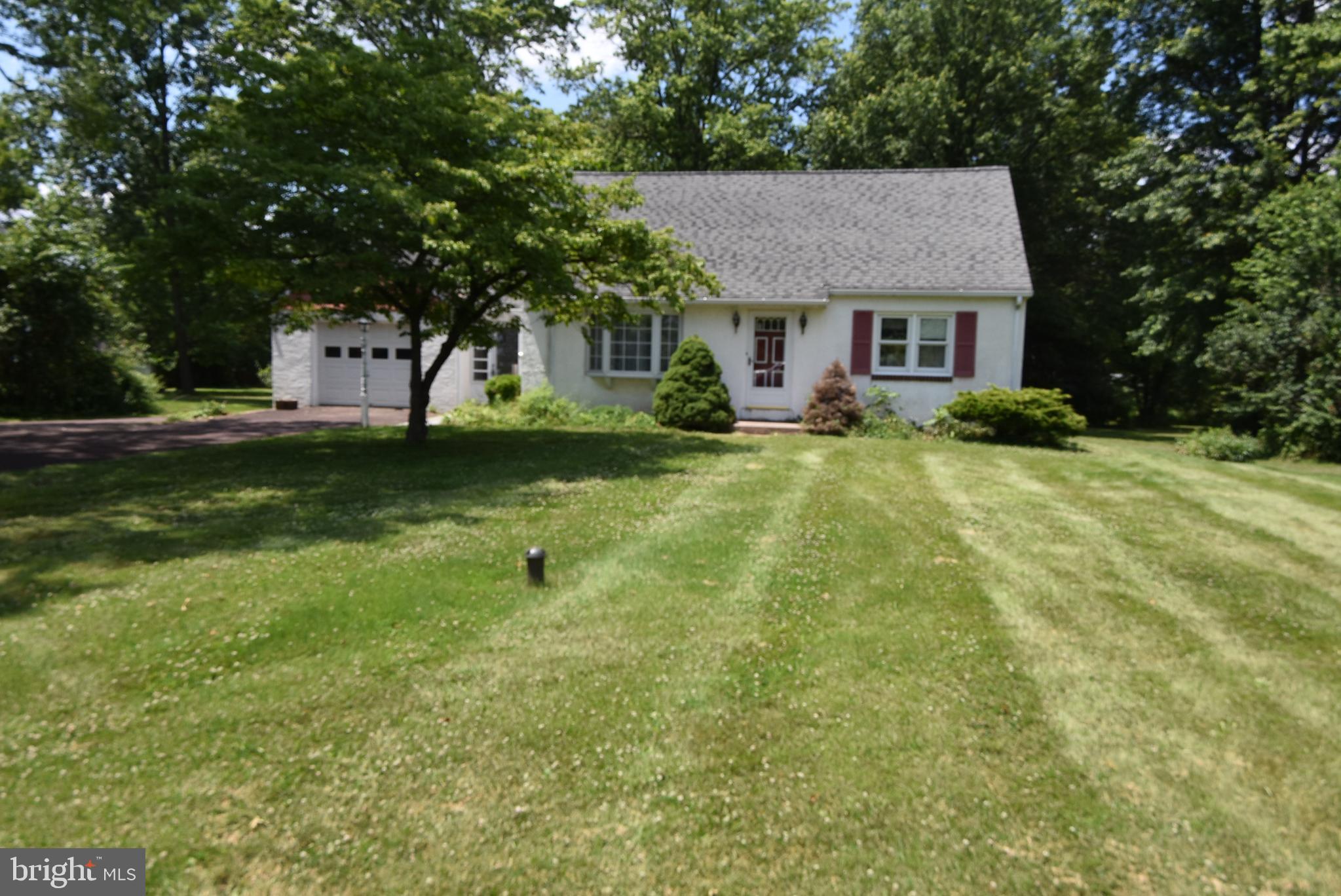 1640 Clearview Road Lansdale, PA 19446 - Photo 1 of 49 Gallery Image 1