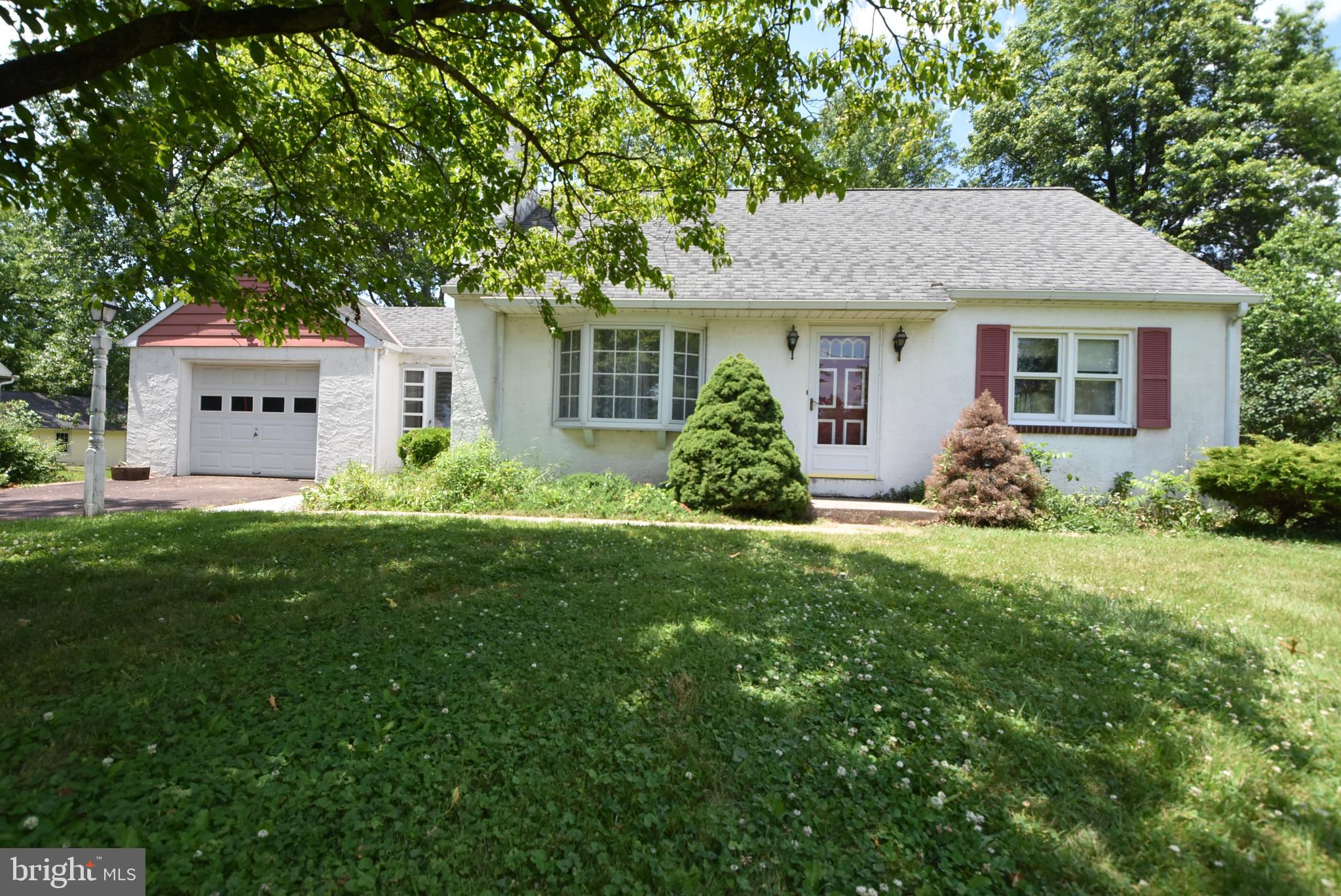 1640 Clearview Road Lansdale, PA 19446 - Photo 3 of 49 Gallery Image 3