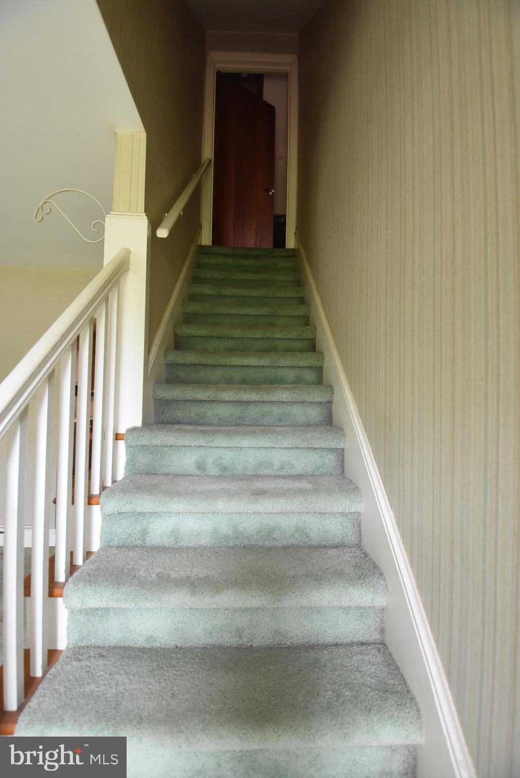 1640 Clearview Road Lansdale, PA 19446 - Photo 35 of 49 stairs to floor 2