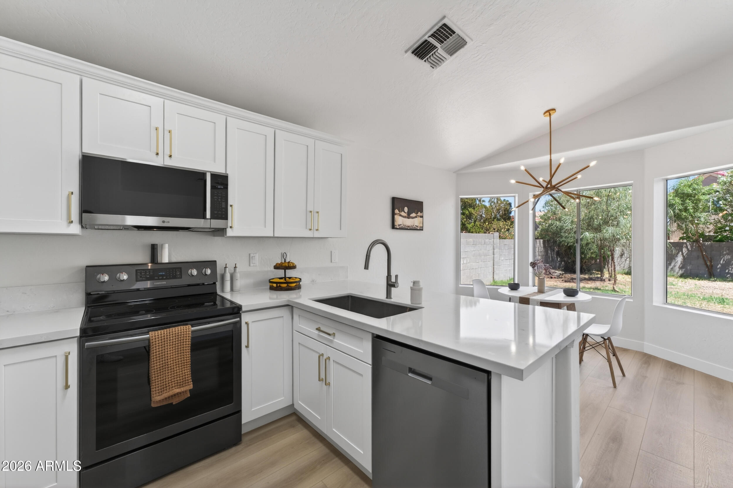 1422 East Mineral Road Gilbert, AZ 85234 - Photo 8 of 30