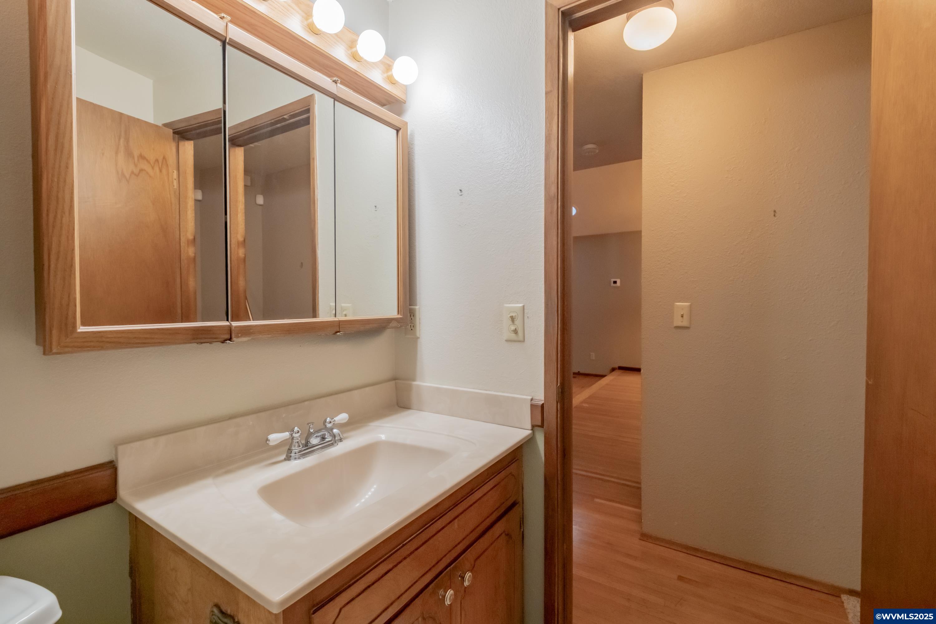 2029 Northwest 20th Loop Albany, OR 97321 - Photo 21 of 44 Gallery Image 21