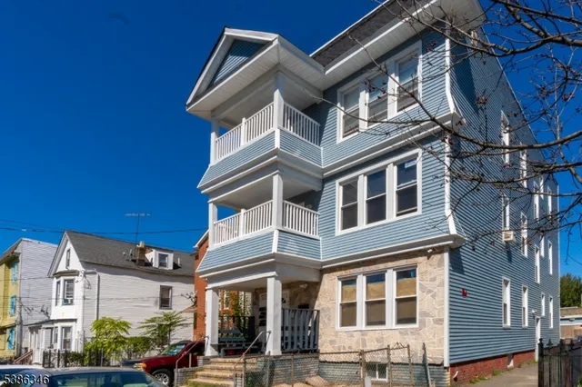 $2,964 | 43 Tillinghast Street, Unit 1, Newark, NJ 07108