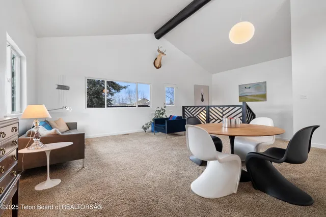 $2,800,000 | 662 East Hansen Avenue, Jackson, WY 83001