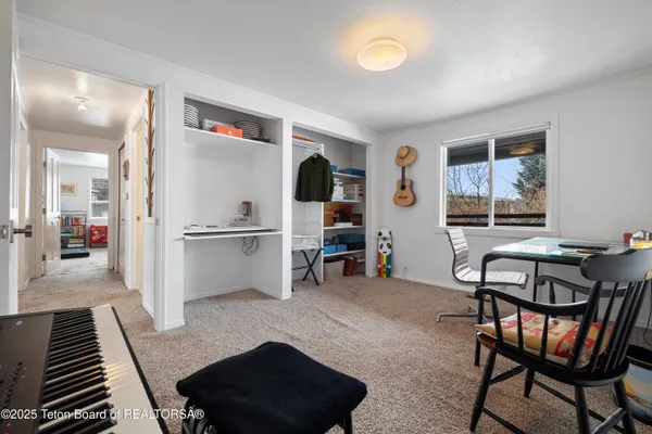 $2,800,000 | 662 East Hansen Avenue, Jackson, WY 83001