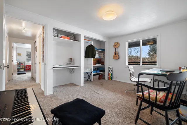 $2,800,000 | 662 East Hansen Avenue, Jackson, WY 83001