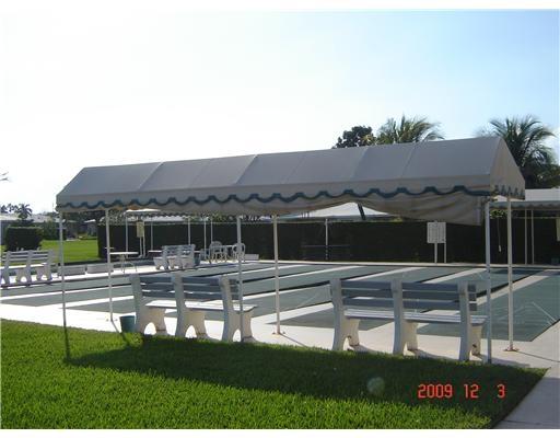 20841 Vinesta Circle, Unit 319 Boca Raton, FL 33433 - Photo 14 of 15 Bocce Courts Boca Lake