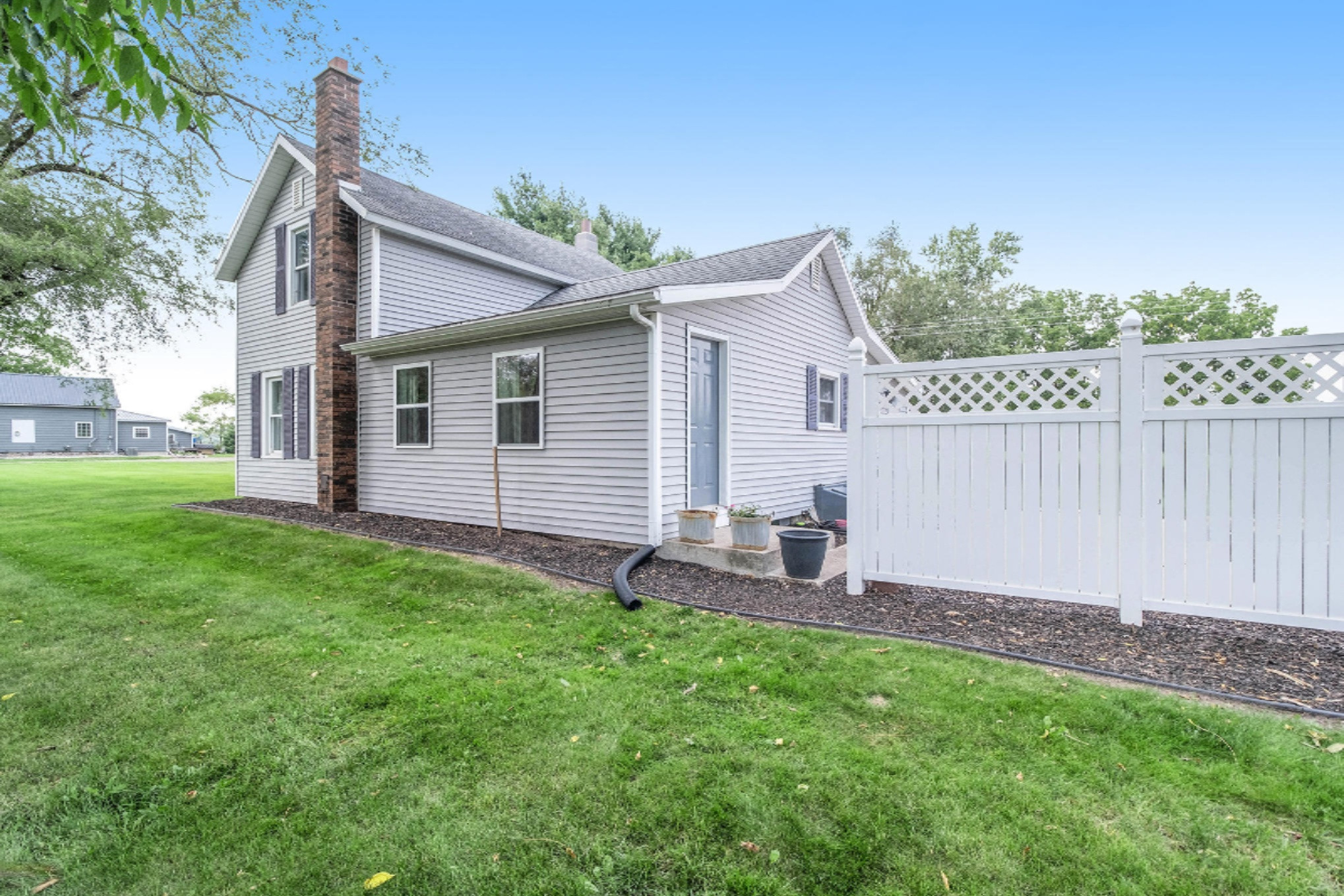 454 West Freeport Road Freeport, MI 49325 - Photo 3 of 24 Front 3
