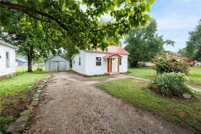 $42,000 | 142 Mill Street, Neodesha, KS 66757