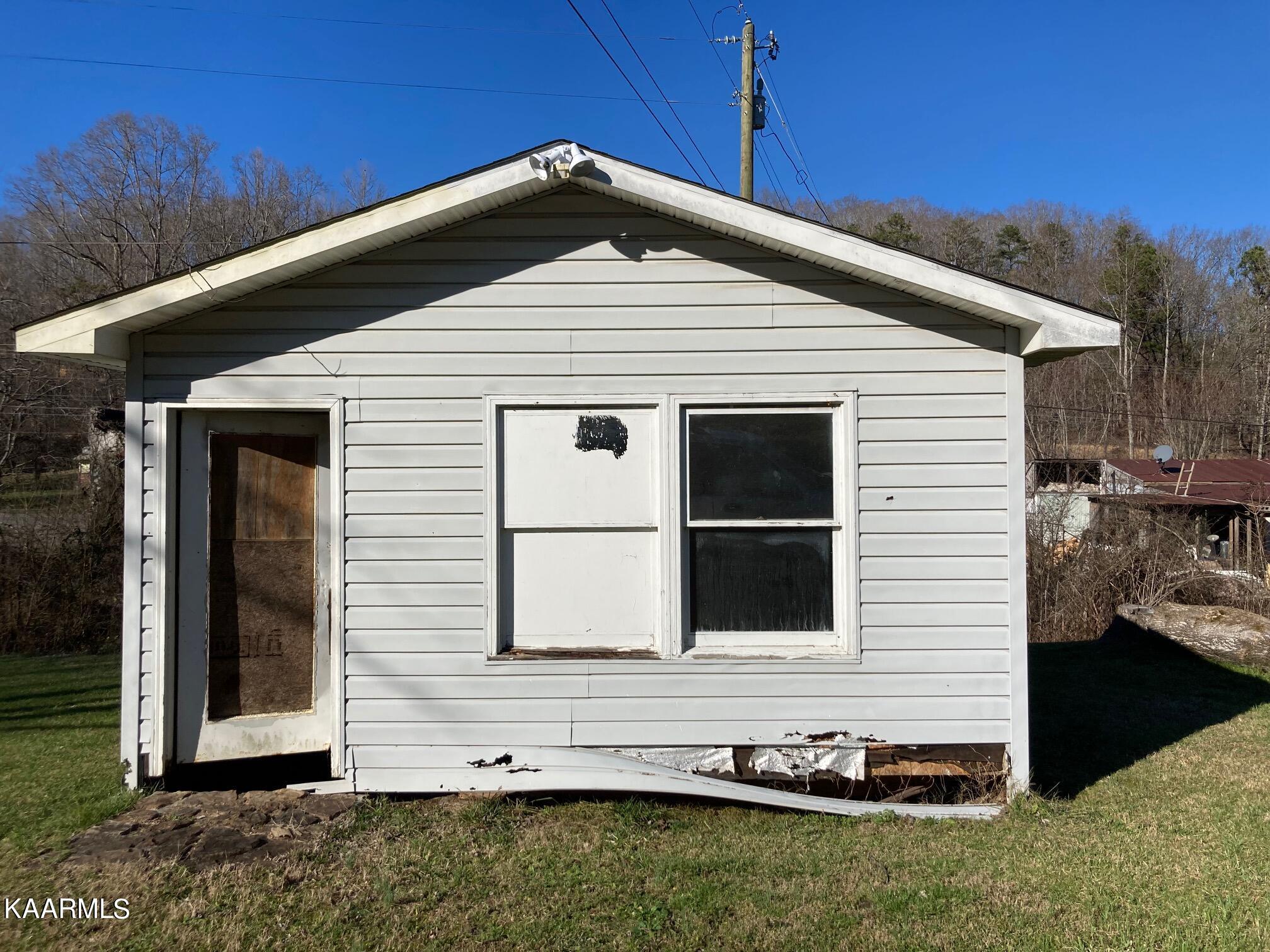 115 Patterson Road Oliver Springs, TN 37840 - Photo 2 of 14 structure w/bath & electricity
