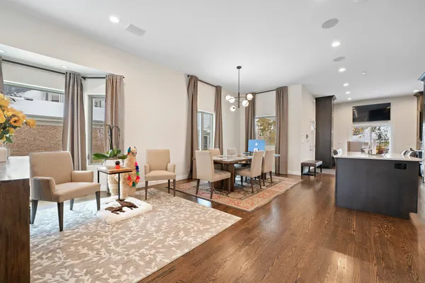 $3,500 | 3452 North Newcastle Avenue, Chicago, IL 60634