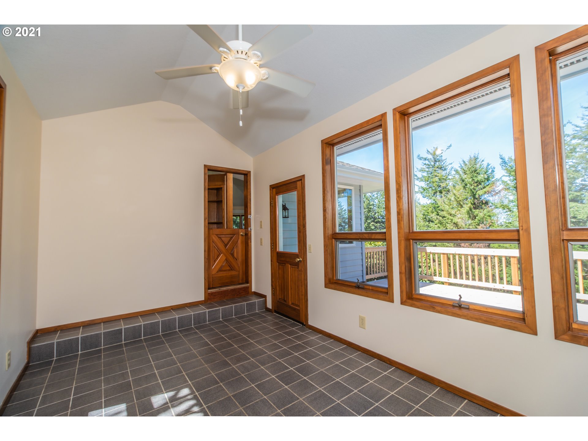 88581 Ocean View Lane Florence, OR 97439 - Photo 11 of 31 Gallery Image 11