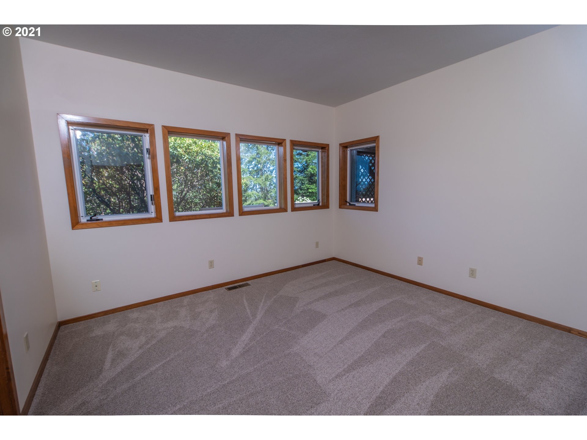 88581 Ocean View Lane Florence, OR 97439 - Photo 19 of 31 Gallery Image 19