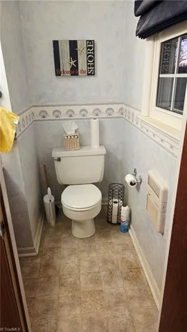 $229,900 | 924 Sportsmans Drive, Winston-Salem, NC 27101