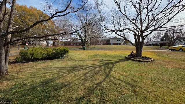 $229,900 | 924 Sportsmans Drive, Winston-Salem, NC 27101