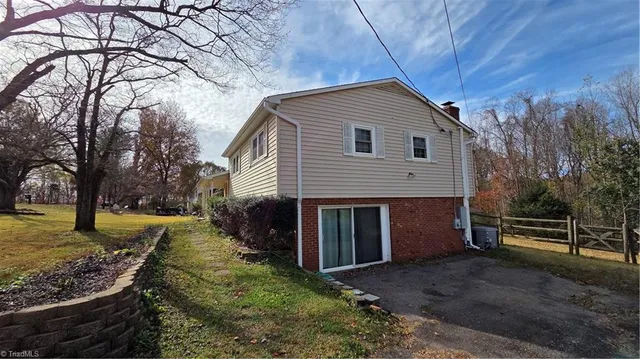 $229,900 | 924 Sportsmans Drive, Winston-Salem, NC 27101