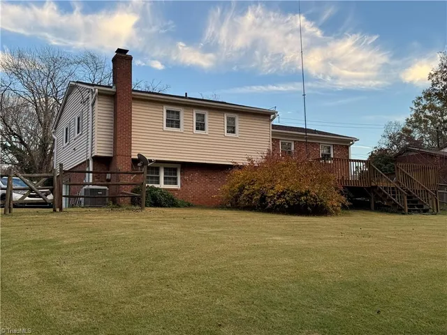 $229,900 | 924 Sportsmans Drive, Winston-Salem, NC 27101