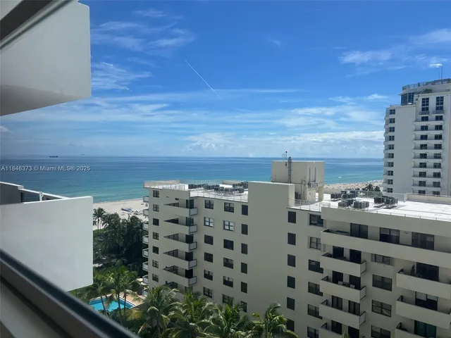 $420,000 | 100 Lincoln Road, Unit 1226, Miami Beach, FL 33139