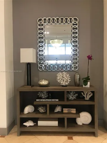 $420,000 | 100 Lincoln Road, Unit 1226, Miami Beach, FL 33139