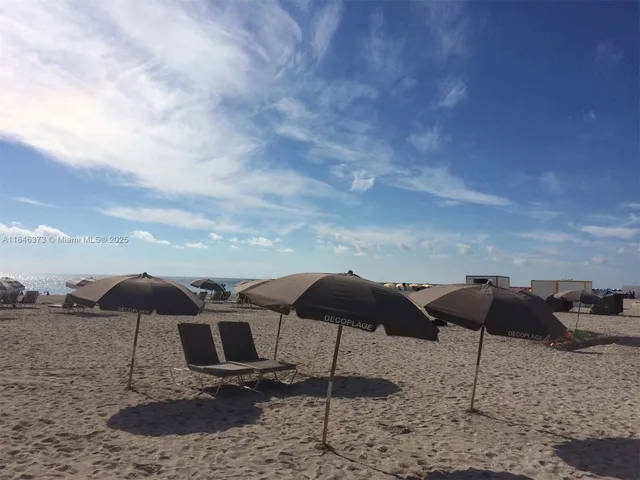 $420,000 | 100 Lincoln Road, Unit 1226, Miami Beach, FL 33139