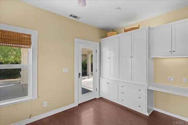 an empty room with closet