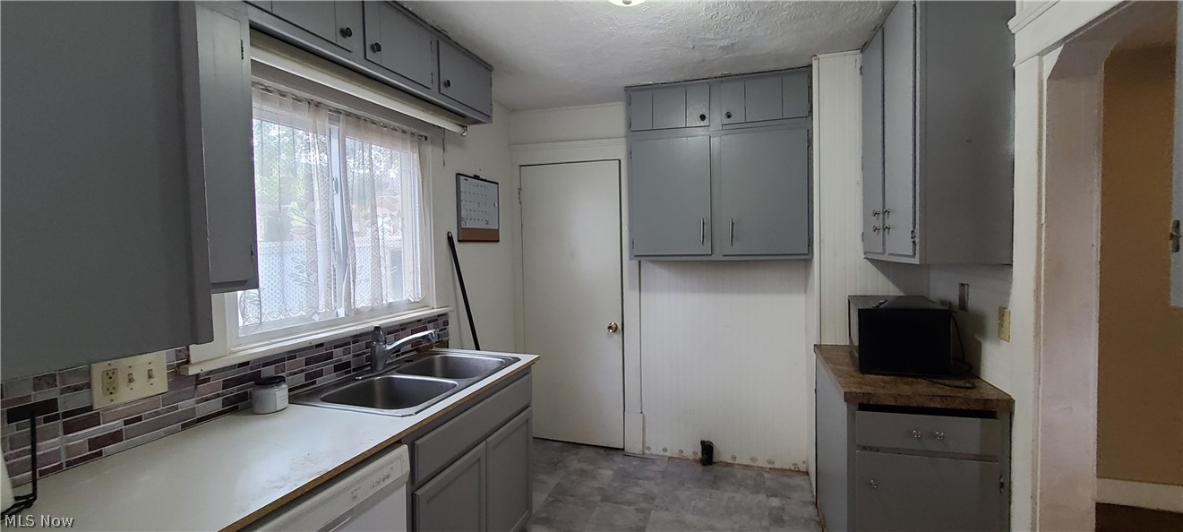 28 North State Street Rittman, OH 44270 - Photo 2 of 23 Gallery Image 2