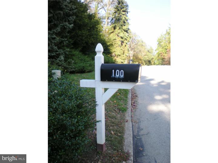 100 Gulph Hills Road Radnor, PA 19087 - Photo 2 of 24 Driveway