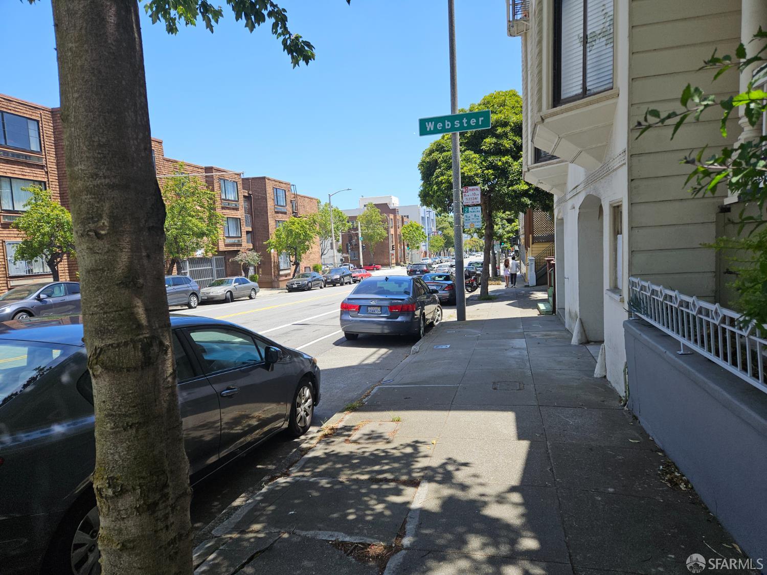 841-845 Fulton Street San Francisco, CA 94117 - Photo 29 of 32 a view of balcony with couch and potted plants