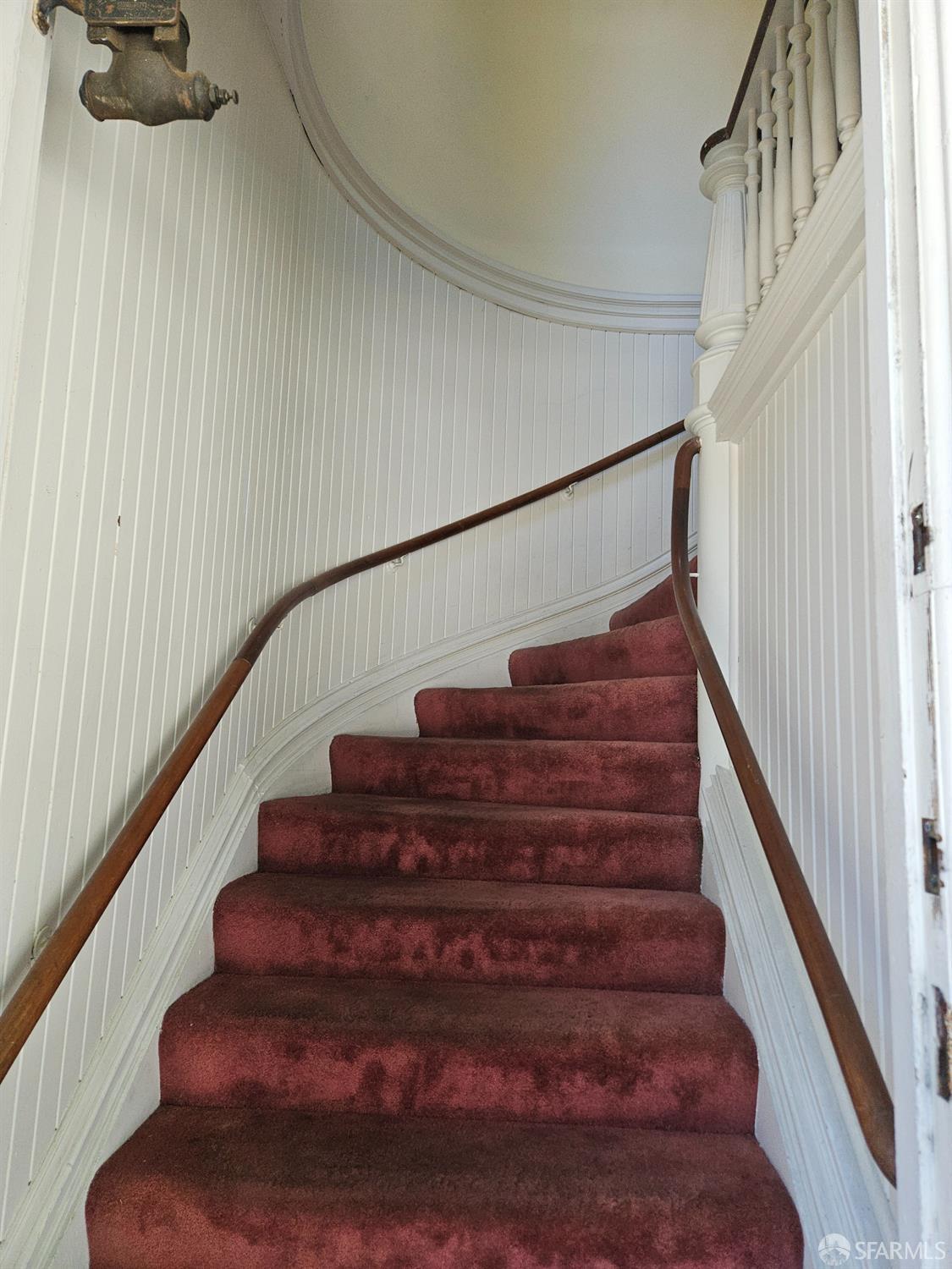 841-845 Fulton Street San Francisco, CA 94117 - Photo 5 of 32 a view of entryway