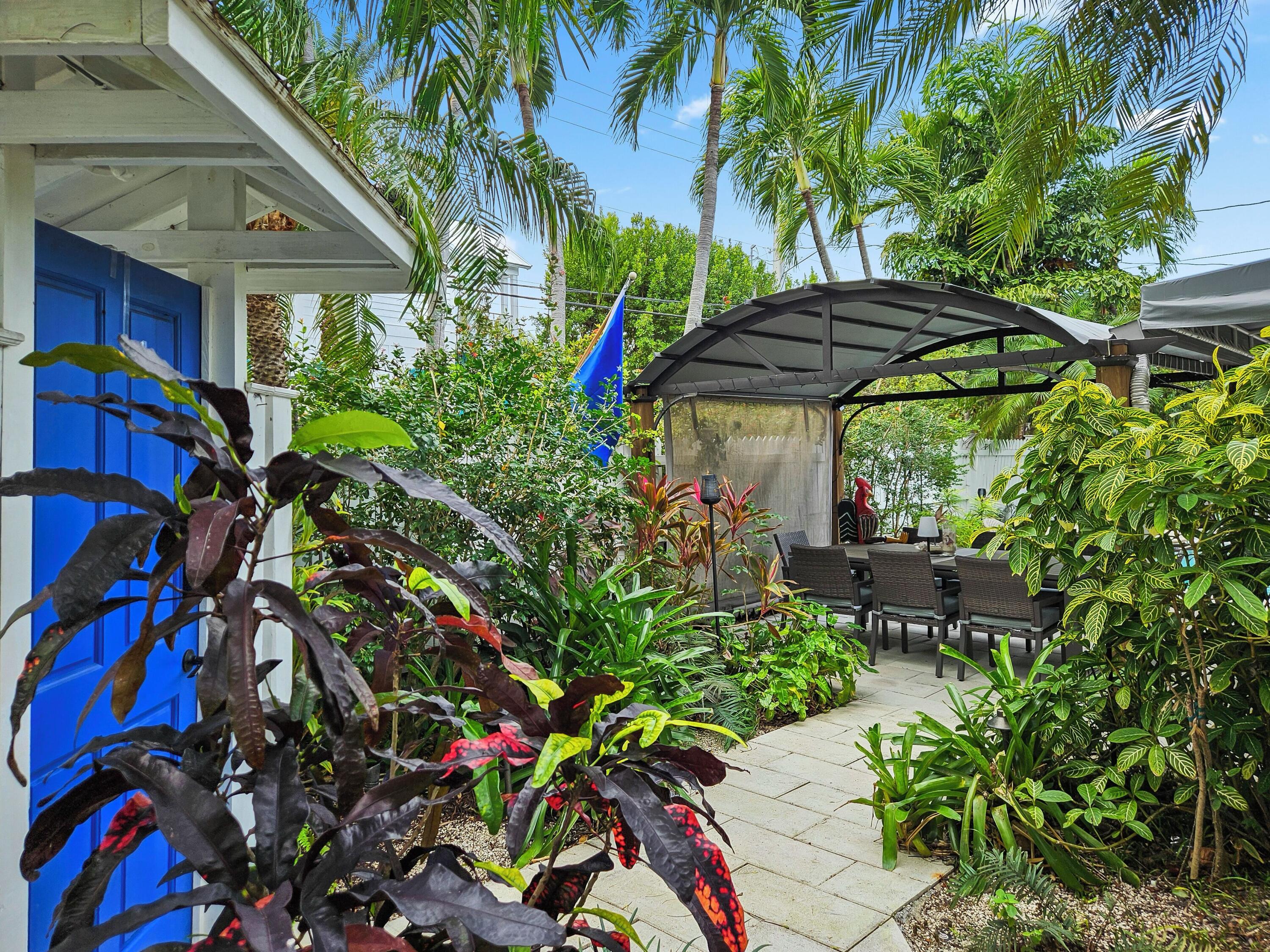 1503 Johnson Street Key West, FL 33040 - Photo 38 of 43 Courtyard