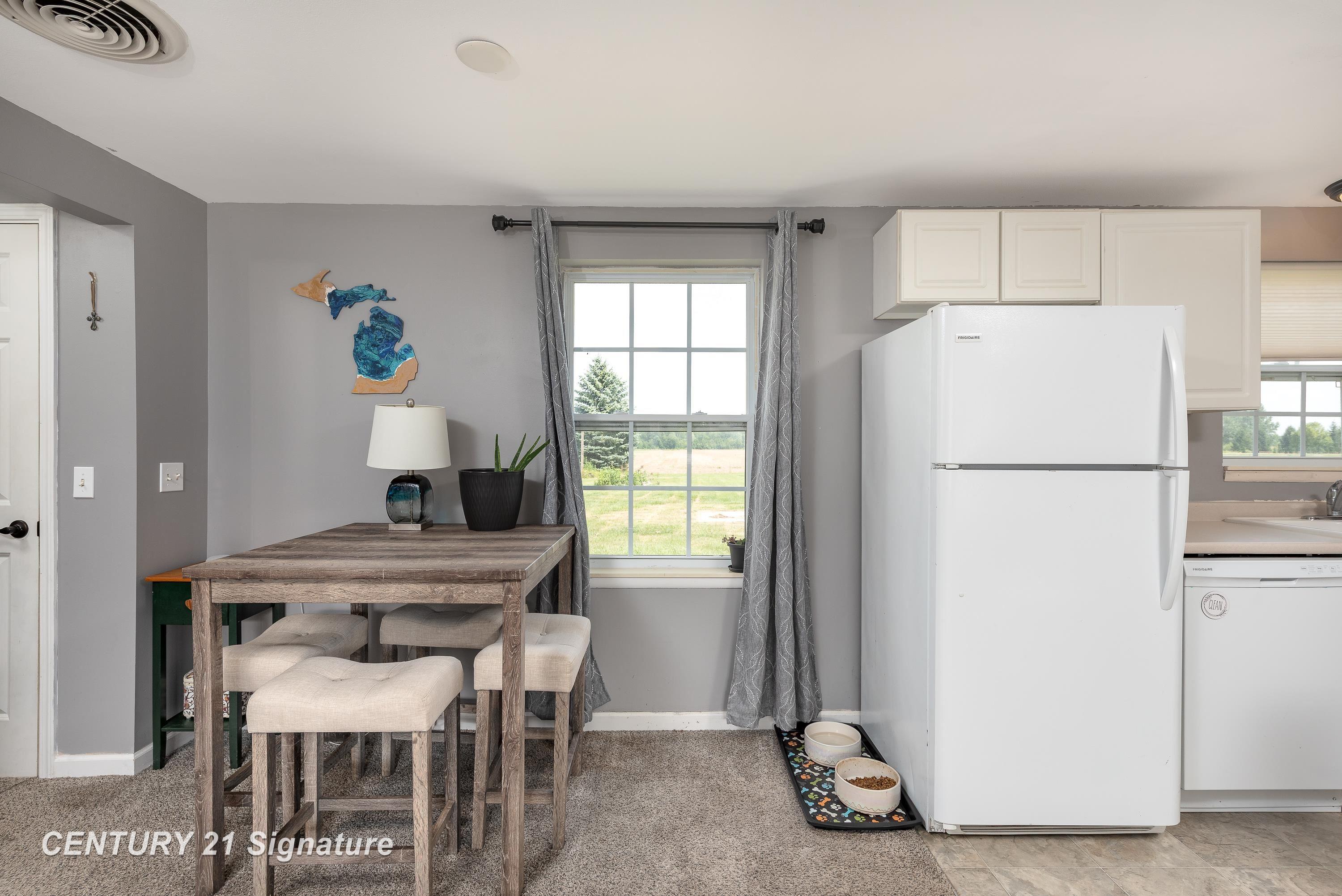 46 North Garfield Road Linwood, MI 48634 - Photo 6 of 33 50184723-cfc8b438-0094-4783-85b2-fbff8bef0aae.JPG