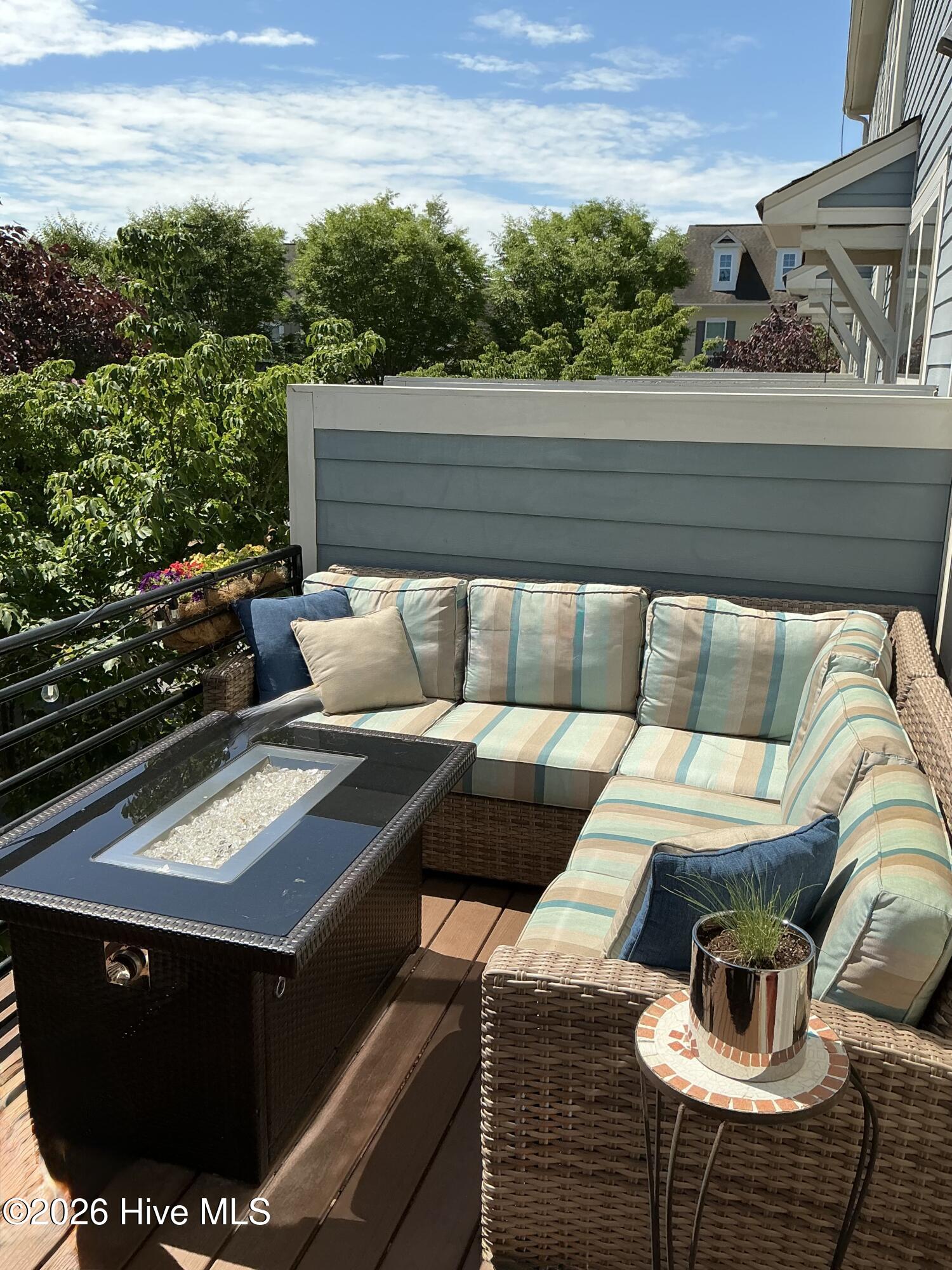1408 Crafton Way Raleigh, NC 27607 - Photo 5 of 38 Deck
