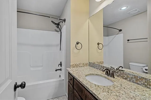 $780,000 | 11307 West 158th Terrace, Overland Park, KS 66221