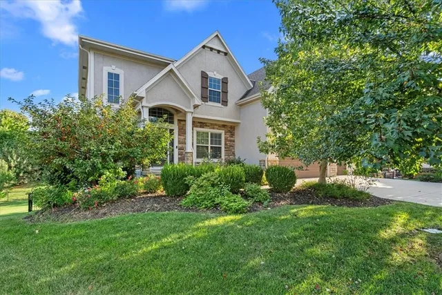 $780,000 | 11307 West 158th Terrace, Overland Park, KS 66221