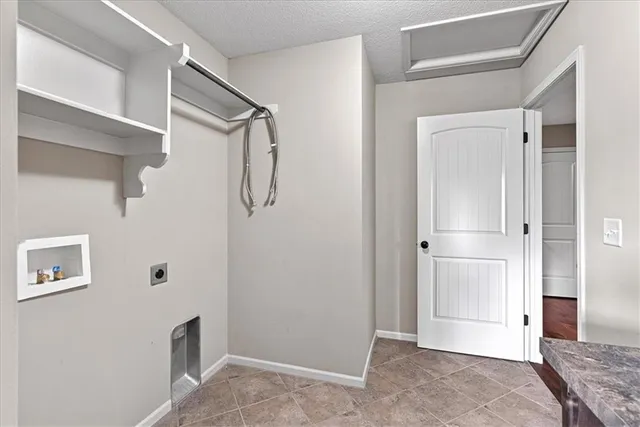 $780,000 | 11307 West 158th Terrace, Overland Park, KS 66221