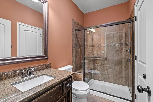 $780,000 | 11307 West 158th Terrace, Overland Park, KS 66221