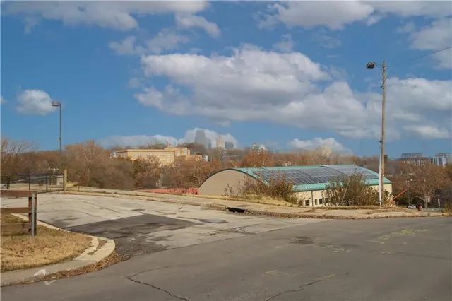 $325,000 | 2101 Holly Street, Kansas City, MO 64108