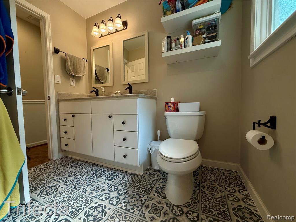 47555 Dequindre Road Rochester Hills, MI 48307 - Photo 9 of 29