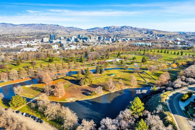 $350,000 | 3701 West Crescent Rim Drive, Unit 407, Boise, ID 83706