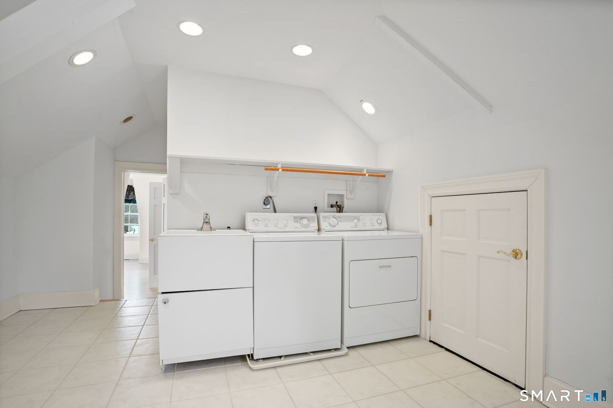 40 Puritan Road Trumbull, CT 06611 - Photo 31 of 40