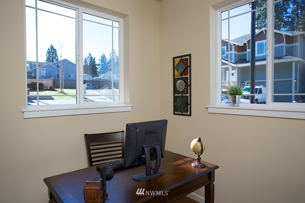 1506 Pierce Avenue Northeast Renton, WA 98056 - Photo 11 of 17 Gallery Image 11