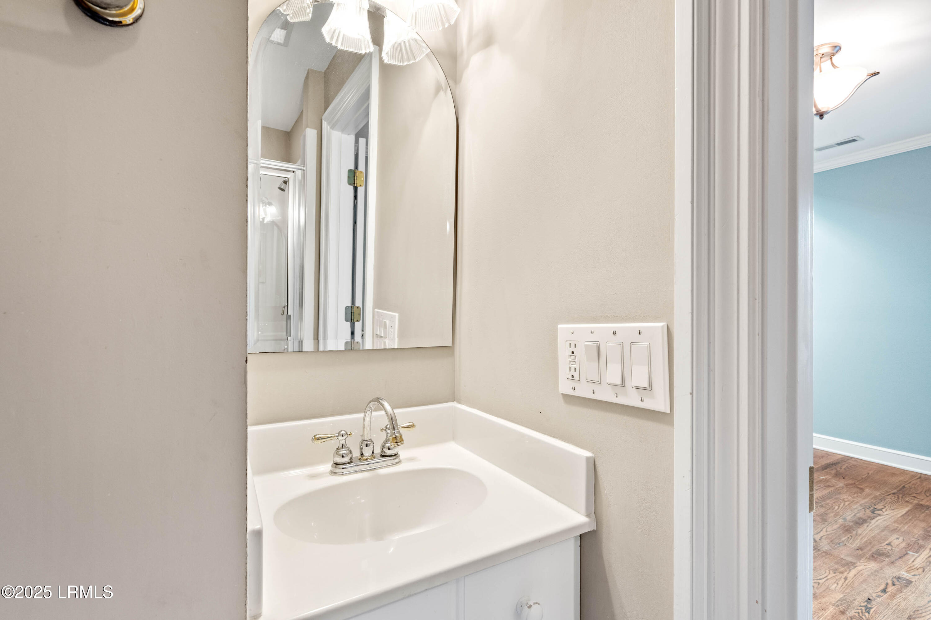 895 Ribaut Road, Unit 8 Beaufort, SC 29902 - Photo 36 of 48 Ensuite