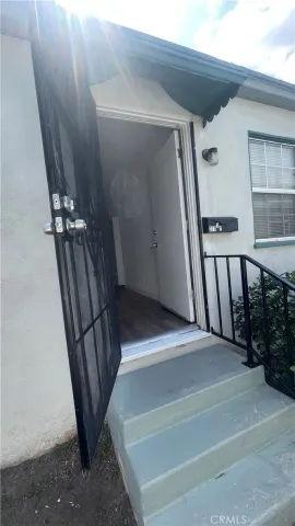$1,900 | 364 South Sierra Madre Boulevard, Unit 370 1/2, Pasadena, CA 91101
