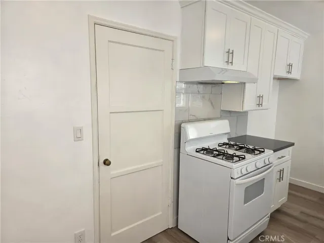 $1,900 | 364 South Sierra Madre Boulevard, Unit 370 1/2, Pasadena, CA 91101