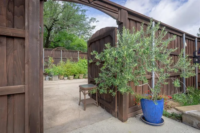 $850,000 | 1104 Chesterton Drive, Richardson, TX 75080