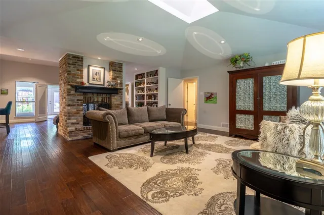 $850,000 | 1104 Chesterton Drive, Richardson, TX 75080