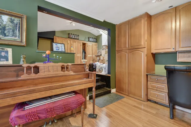 $429,900 | 1748 North Windsor Drive, Arlington Heights, IL 60004